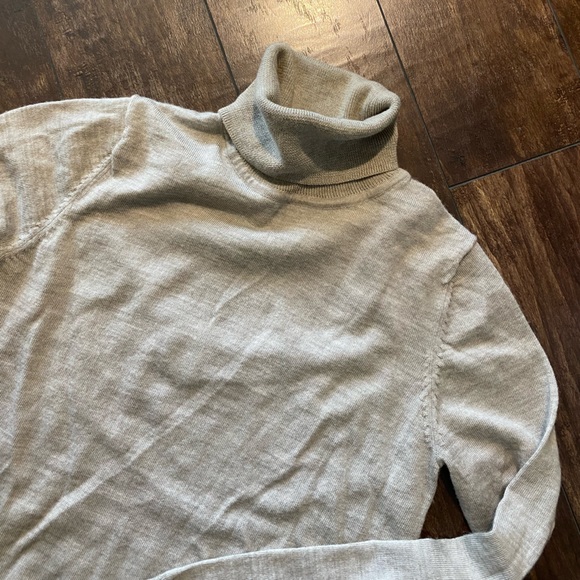 Muji 100% wool light knit - Picture 5 of 8